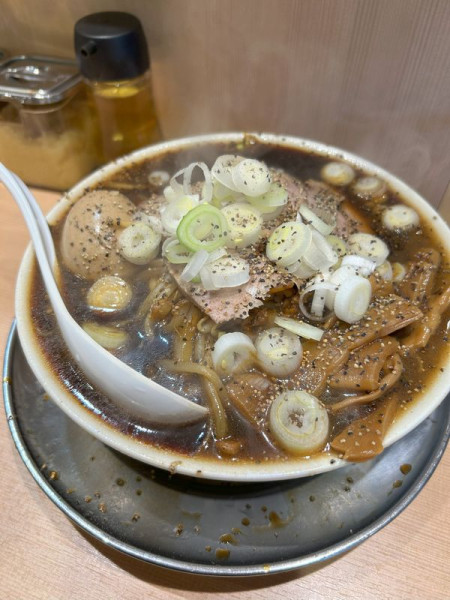 「札幌ブラック＋味玉」@札幌六坊の写真