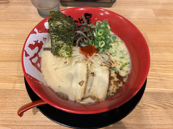 「牛白湯ラーメン　858円」@ラーメンまこと屋 新所沢店の写真