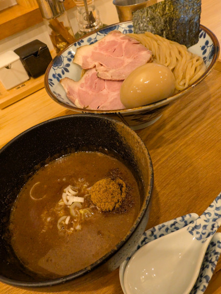 「濃厚味玉」@つけ麺 しんばの写真