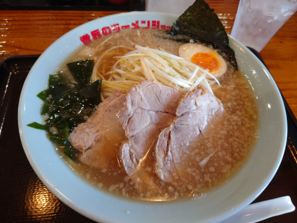 「定番醤油ラーメン」@世界のラーメンショップ 松雪の写真
