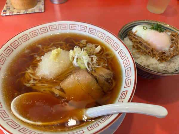 「朝らーめん　なめ茸わさび飯」@義けんラーメンの写真