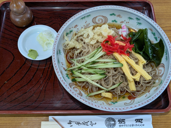 「冷したぬきそば1000円」@清月の写真
