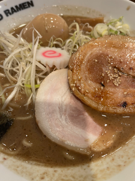 「特製ラーメン」@UNDERGROUND RAMEN 頑者 コクーンシティさいたま新都心店の写真