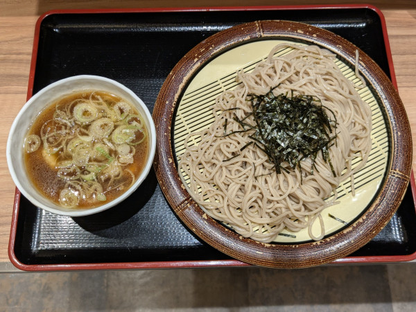 「鴨つけそば680円」@名代 箱根そば 新百合ヶ丘店の写真