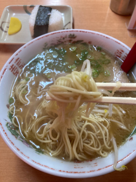 「中華そば750 むすび150」@つばめの写真