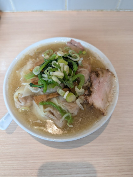 「塩ワンタン麺1450円」@桜上水 船越の写真