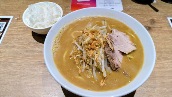 「【限定】味噌カレーラーメン＋ライス(サービス)」@花木流味噌  藤沢店の写真