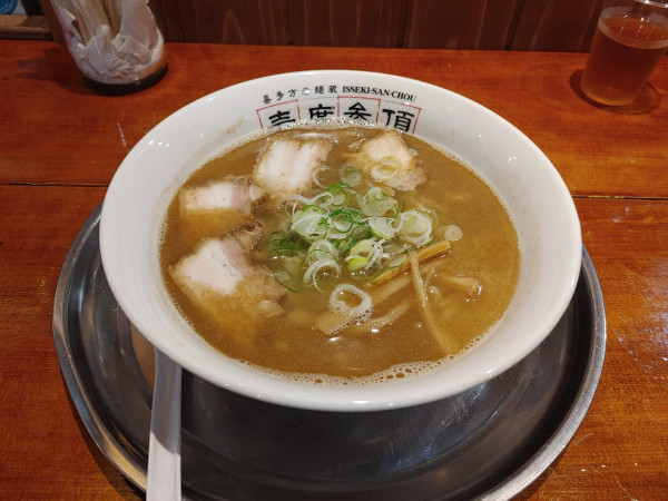 「煮干ラーメン　950円」@ばぶるすの写真