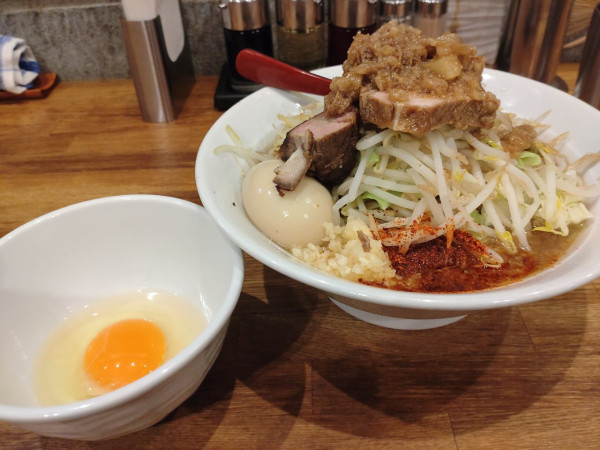 「乳化タイプ二郎系＋生卵」@麺処 青野の写真
