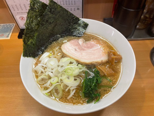 「背脂煮干しラーメン(並)￥1,000」@らぁめん雉虎の写真