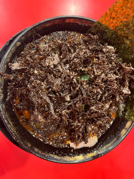 「旨辛ラーメン(並)1,000円＋岩のり200円」@横浜家系ラーメン 大輝家の写真