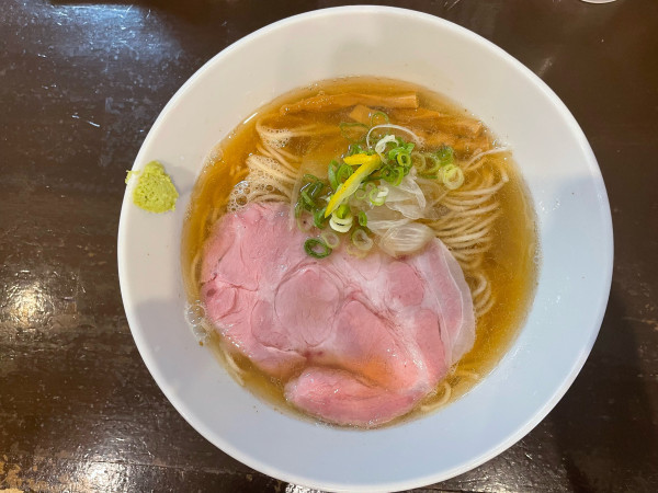 「鯵煮干の塩そば¥1,000」@町田汁場 しおらーめん進化 町田駅前店の写真