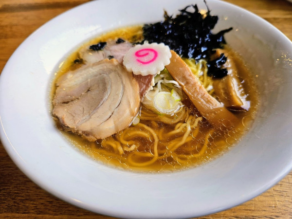 「さらり醤油いづるラーメン」@ラーメンいづるの写真