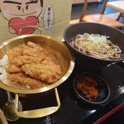 倍盛鍋カツカレーセット（温そば）