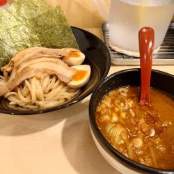 スペシャル焼き味噌󠄀つけ麺（半麺、1330円）