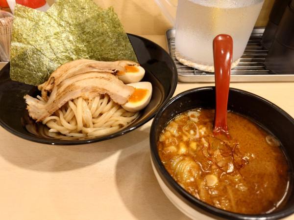 「スペシャル焼き味噌󠄀つけ麺（半麺、1330円）」@北海道味噌 あさ陽の写真