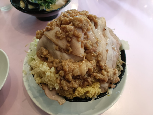 「肉巻き二郎」@らぁーめん 滿帆家の写真