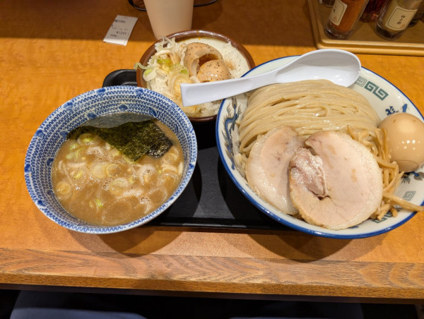「特製つけ麺」@舎鈴 池袋南口店の写真