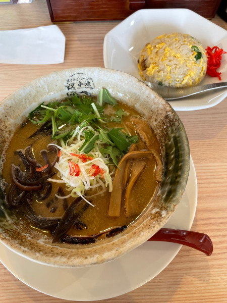 「焼きあご塩らーめん¥980+半チャーハン¥300」@焼きあごらーめん小池の写真