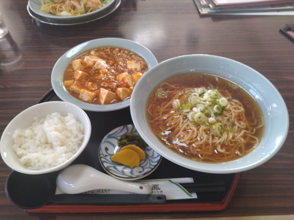 「ラーメン+麻婆豆腐+半ライスセット¥1250-」@龍鳳の写真