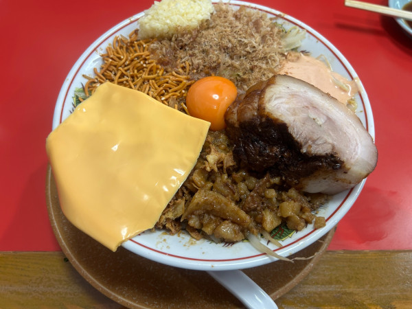 「限定豚まぜそば 手打オーション麺 200g 1250円」@和の華の写真