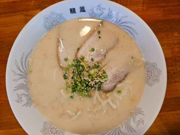 「とんこつラーメン」@龍鳳の写真