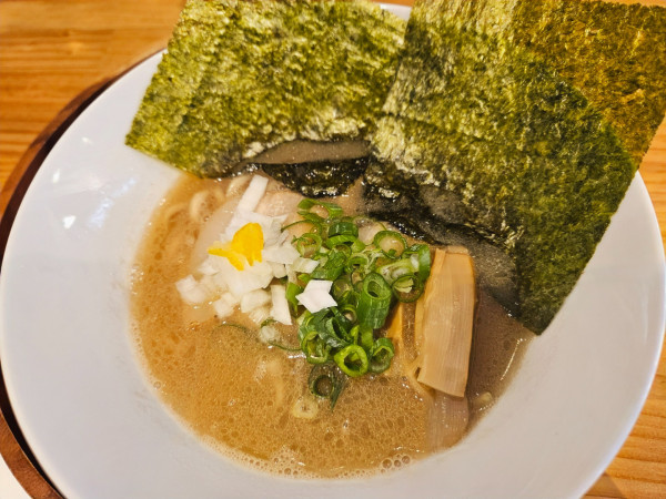 「とある濃厚中華そば」@とあるの写真