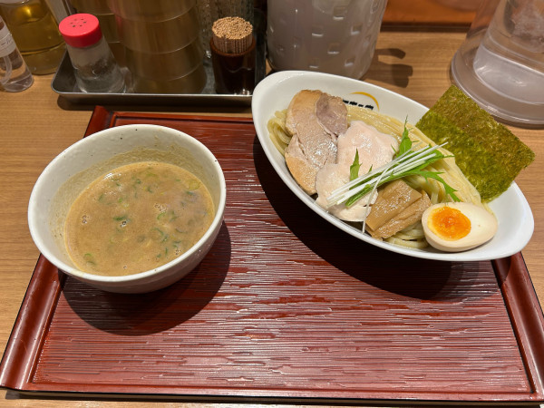 「鶏白湯つけ麺」@ヒキュウの写真