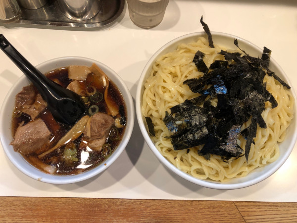 「ハーフチャーシューざるらぁめん特盛」@らぁめん ほりうち 新橋店の写真