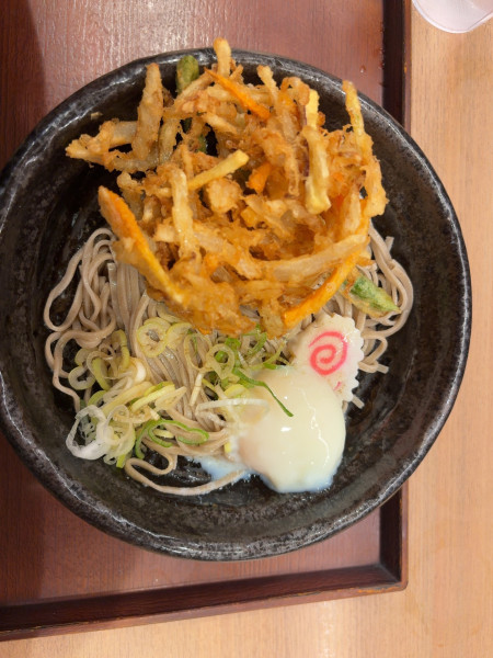 「天玉そば 冷」@十割蕎麦 さがたに 新宿京王モール店の写真