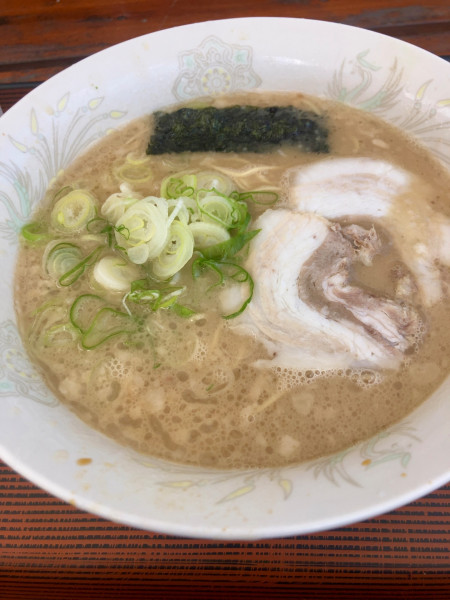 「ラーメン大盛　700円」@屋台久留米ラーメン とんぱ〜れの写真
