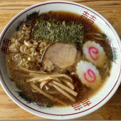 手打中華そば（醤油：850円）