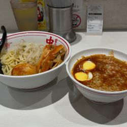 冷し海老味噌北極　北極味玉、背脂、辛メンマ
