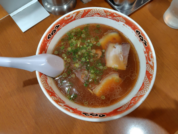 「中華そば半麺750円」@中華そば 山冨士 本町店の写真