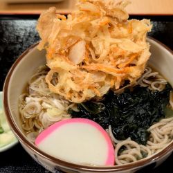かき揚げそば（780円）