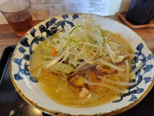 「丸鶏タンメン900円」@昴の写真