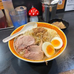 ラーメン250g ニンニク　アブラ　ゆで卵