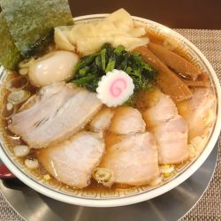 特製しょうゆﾗｰﾒﾝ+ごはん小