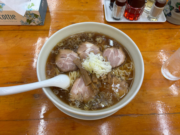 「チャーシュー麺（1300）薬味多め」@中華そば専門店 勝やの写真