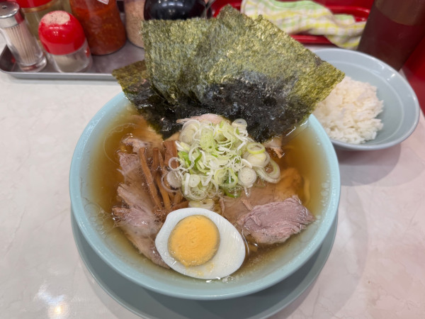 「特中華そば（並）＋無料めし」@なぎちゃんラーメン 行徳店の写真