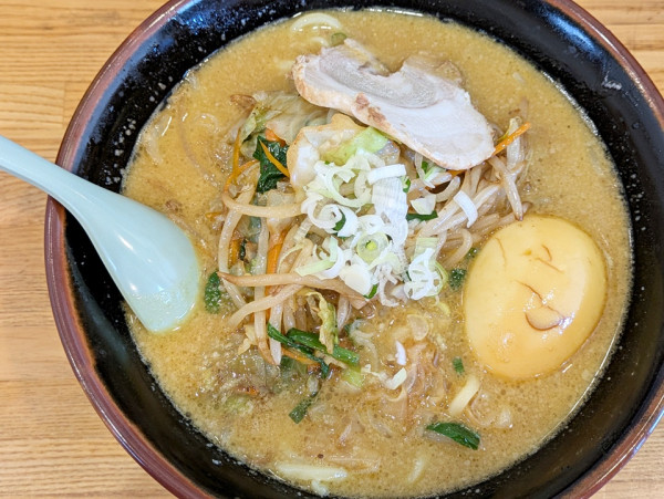 「カレーらぁめん＋味付け卵」@らあめん流石の写真