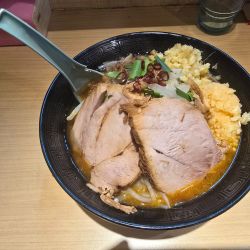 辛味噌小ラーメン豚追加