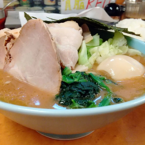 「#家道SPラーメン #並盛 #1100円」@家系中華蕎麦 家道の写真