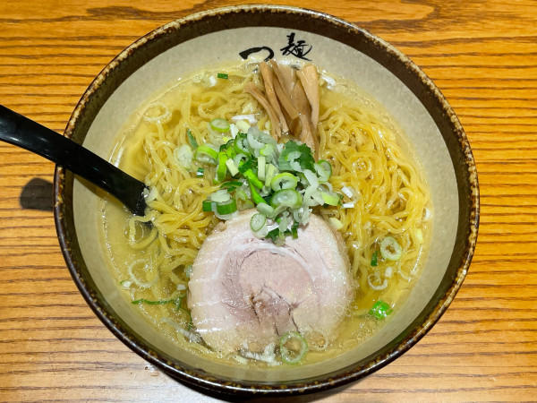 「塩中華そば￥900」@麺屋つくし 富山駅店の写真