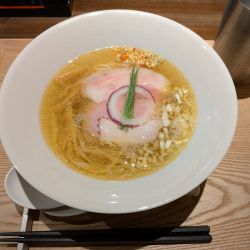天義淡麗塩ラーメン1,300円