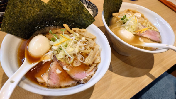 「特製黒醤油＋和え玉」@麺処 しかての写真