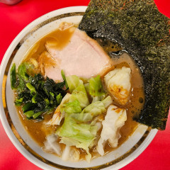家系ラーメン王道家直伝 との丸家 香取店の画像