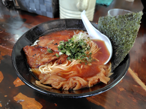 「和歌山豚骨醤油風らーめん¥950」@濃麺 海月の写真