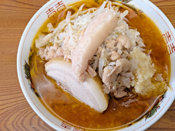 「みそラーメン（麺半分ヤサイ少なめニンニクマシアブラ）」@ラーメン二郎 亀戸店の写真