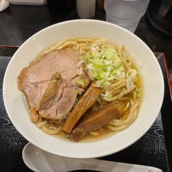 渡辺ラーメン（並）　950円